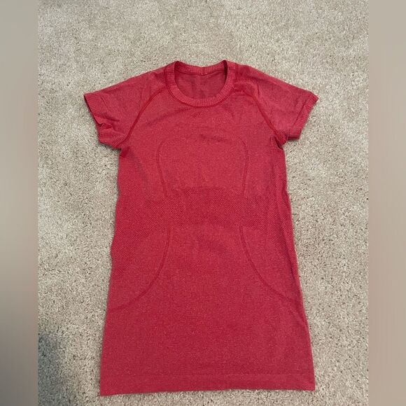 Lululemon Run: Swiftly Tech Short Sleeve - Picture 3 of 4